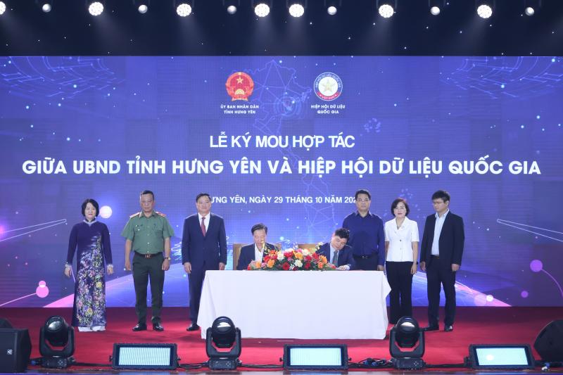 tinh Hung Yen,  chuyen doi so,  Hiep hoi Du lieu,  dien dan cong nghe anh 2