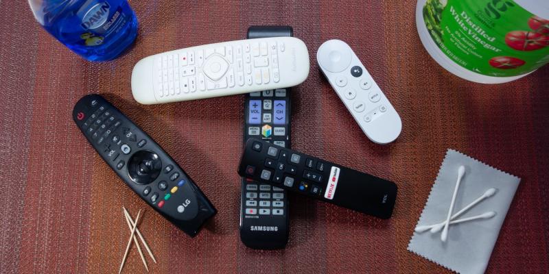 cach ve sinh TV,  khan lau TV,  dung dich lau TV,  huong dan lau TV,  man hinh TV anh 3