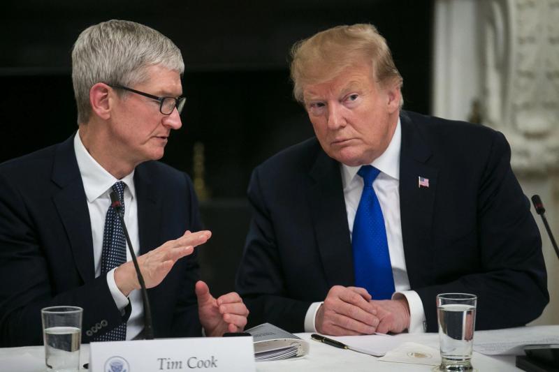 Tim Cook la ai,  CEO Apple Tim Cook,  Tim Cook nghi viec,  Steve Jobs qua doi anh 2