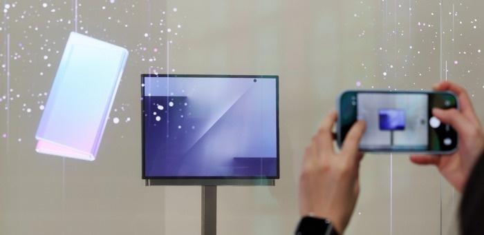 smartphone man hinh gap,  Galaxy Z Fold7,  smartphone gap ba,  smartphone gap Samsung,  Samsung APEC 2025 anh 6