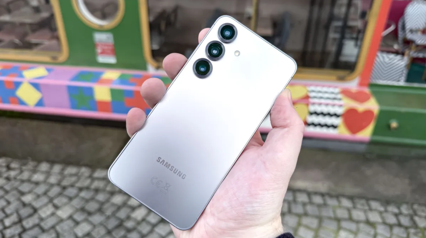Galaxy S25.