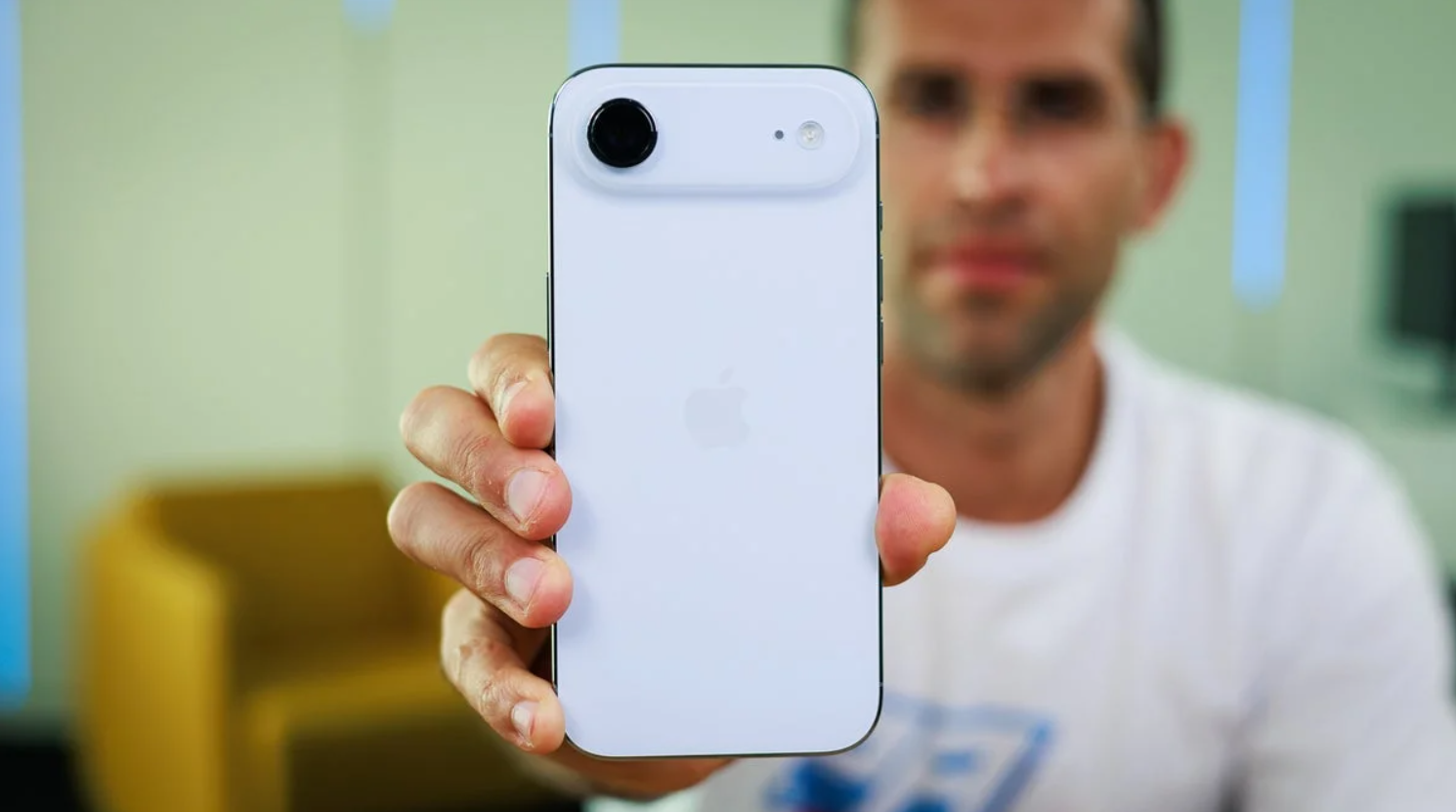 iPhone Air.