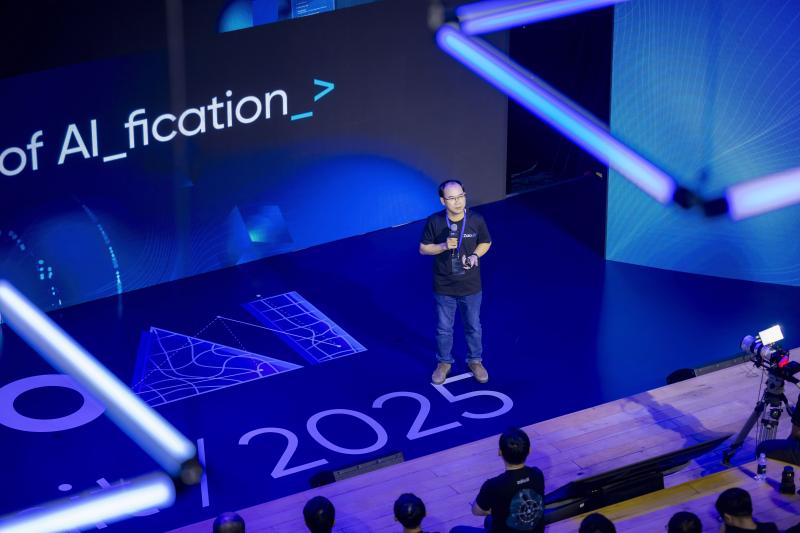 Zalo AI Summit 2025, sự kiện Zalo AI, xu hướng AI 2026, agent AI là ai, agentic AI là gì ảnh 8 Zalo AI Summit 2025, su kien Zalo AI, xu huong AI 2026, agent AI la ai, agentic AI la gi anh 8