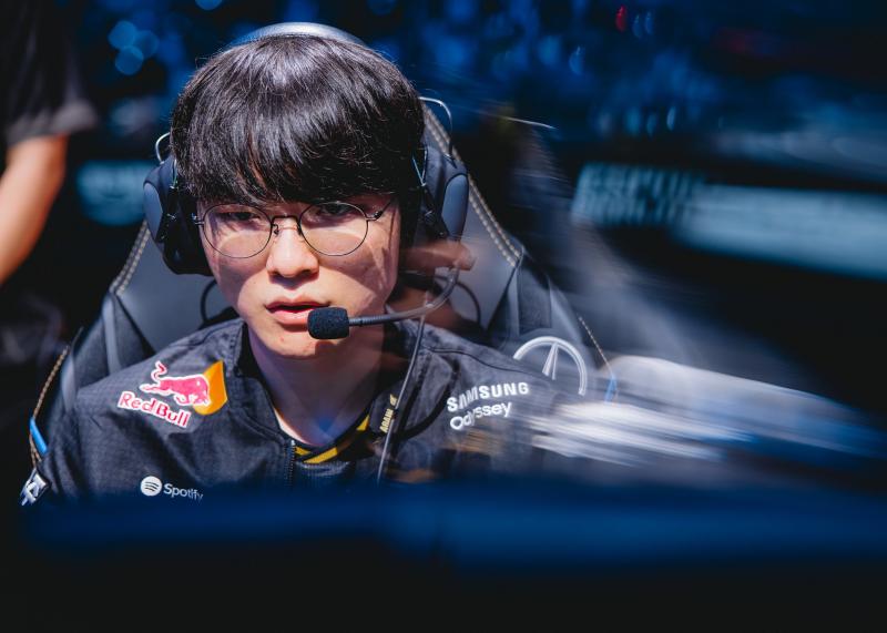 Faker anh 4