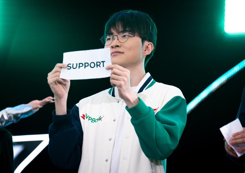 Faker anh 4