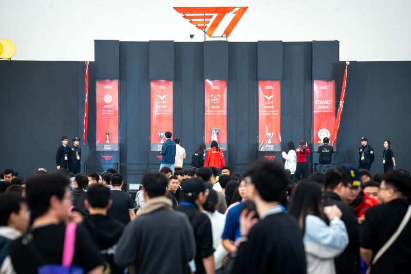 T1,  T1 ve Viet Nam,  VEC anh 2