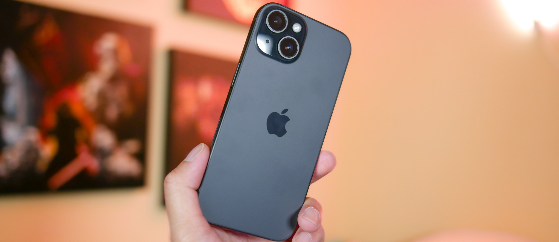 iPhone 15.