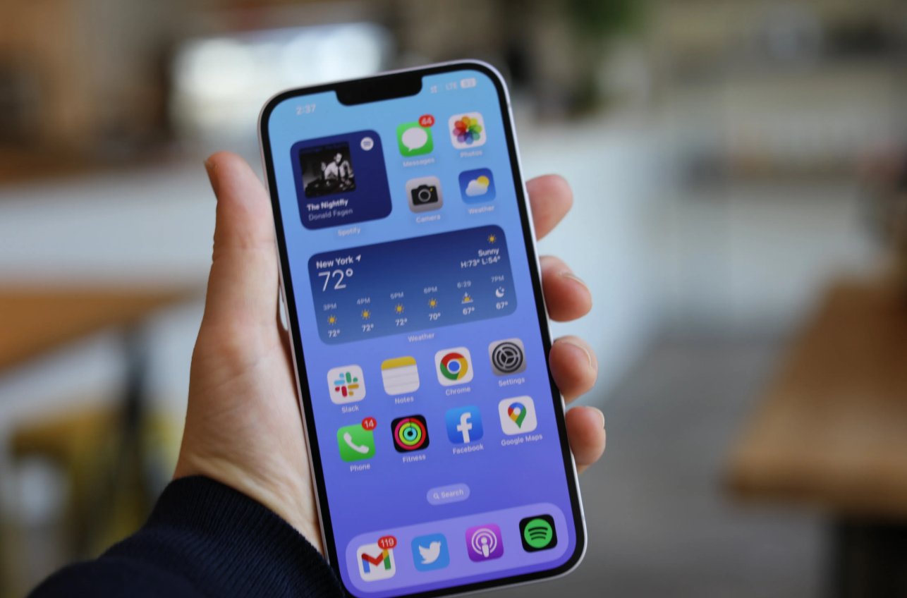 iPhone 14 Plus.