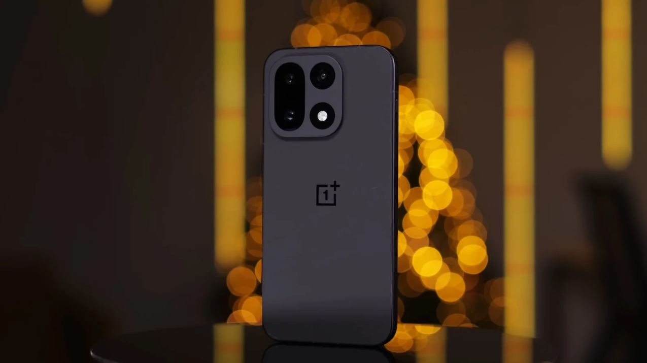 OnePlus 15.