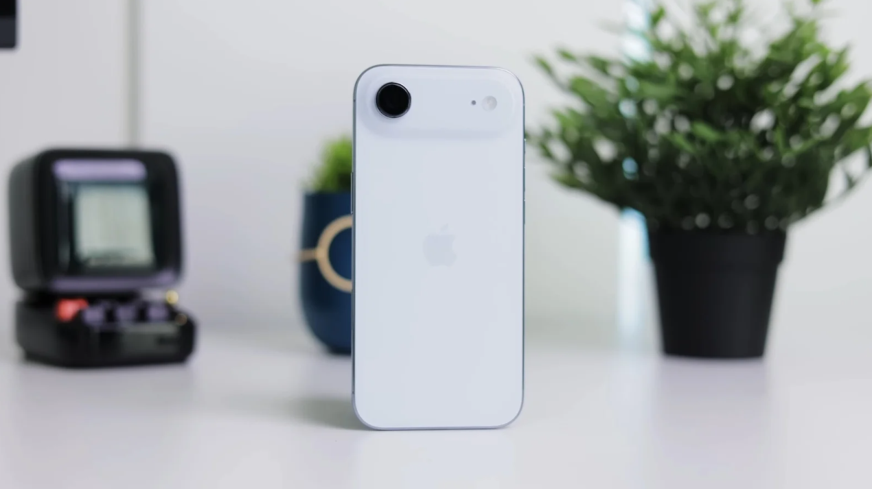 iPhone Air.