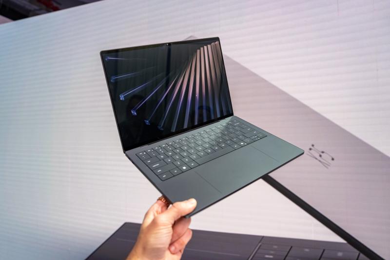 Dell XPS 14,  Dell XPS 16,  Dell XPS 2026,  laptop Dell XPS,  XPS vs MacBook Pro anh 5