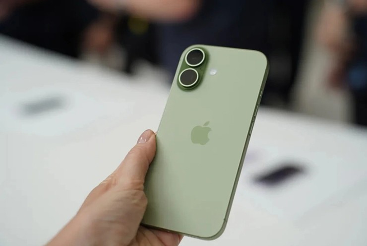 Giá hấp dẫn cùng thiết kế bắt mắt khiến iPhone 17 trở nên đáng xem.