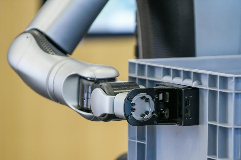Robot hinh nguoi anh 8