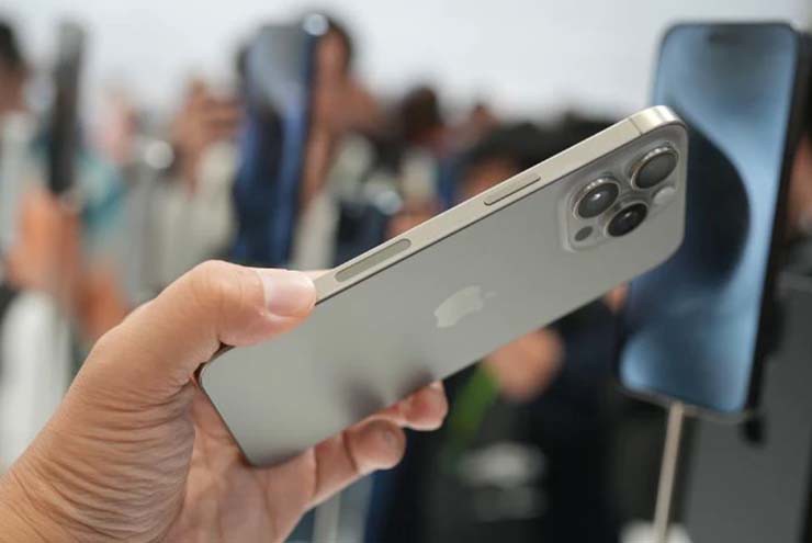 Nhiệt độ vẫn là yếu điểm của iPhone 15 Pro.