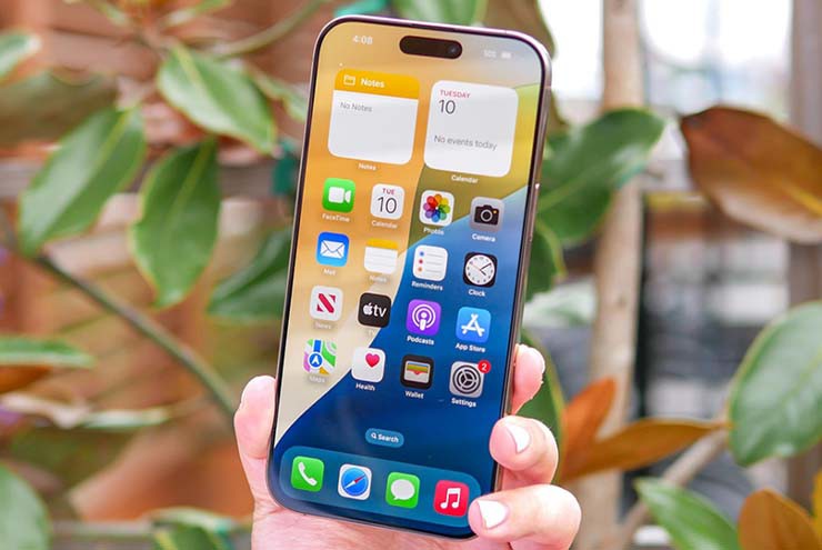 Màn hình iPhone 16 kém hơn nhiều so với iPhone 17.