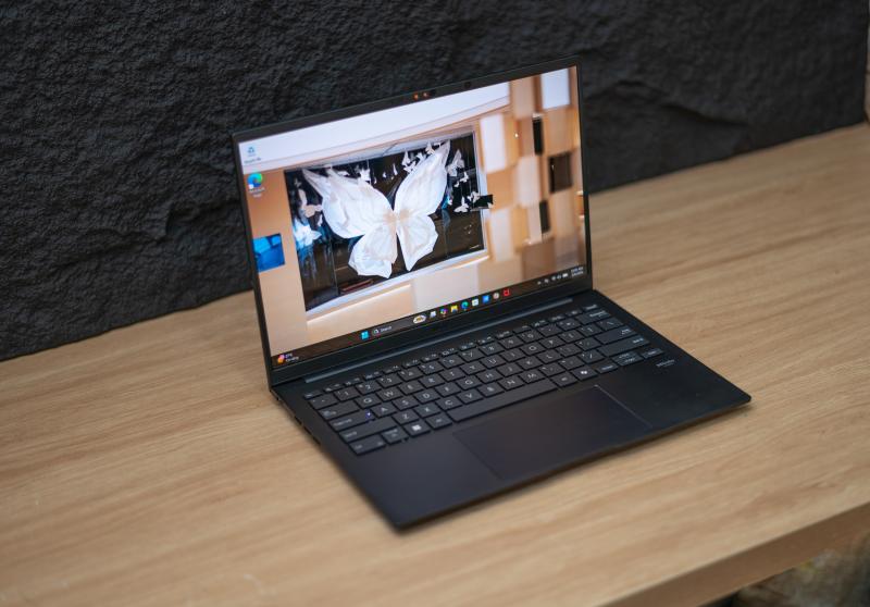Laptop AMD anh 1
