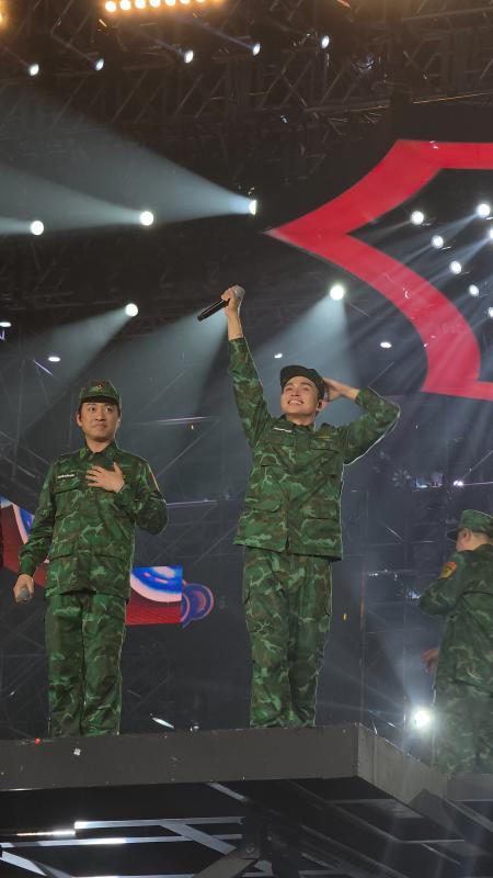 Gai Home concert anh 2