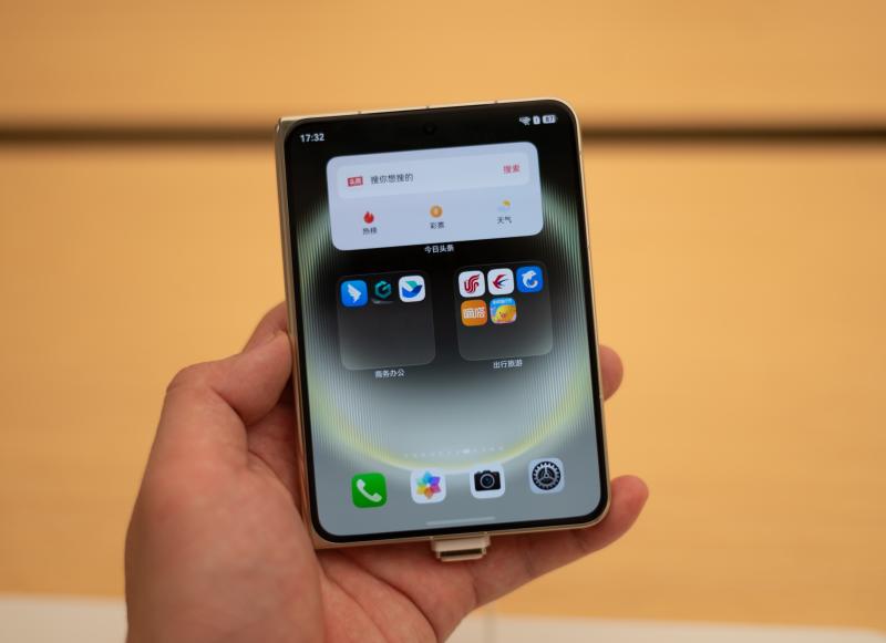 iPhone gap anh 13