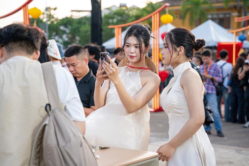 Oppo anh 15