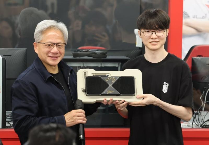 Jensen Huang anh 4