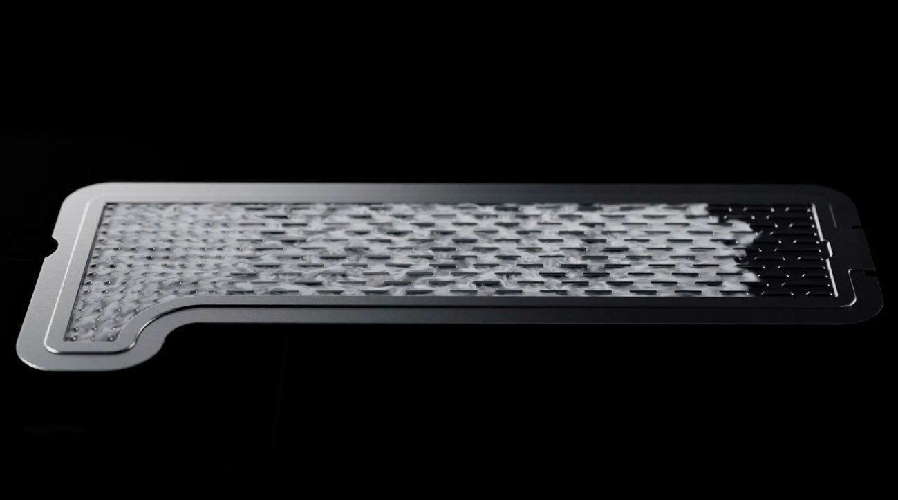 iPhone 17 Pro là chiếc iPhone đầu tiên có buồng hơi tản nhiệt.