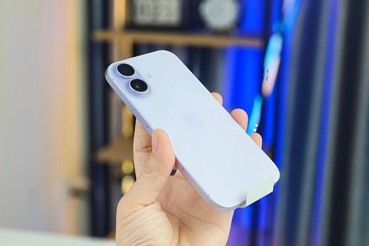Nhưng mọi thứ có thể thay đổi khi Apple được cho là đang cắt giảm sản lượng iPhone 17.