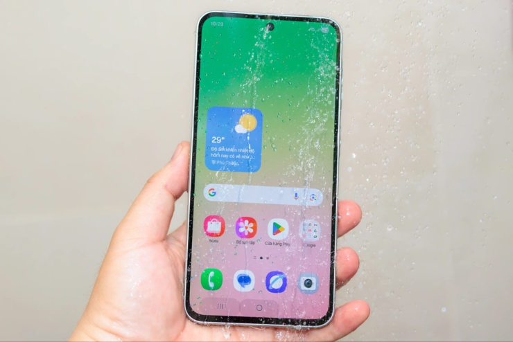 Galaxy A56 5G có giá khoảng 8,9 triệu đồng và tiếp tục là lựa chọn đáng cân nhắc ở cùng tầm giá. Ảnh: Samsung