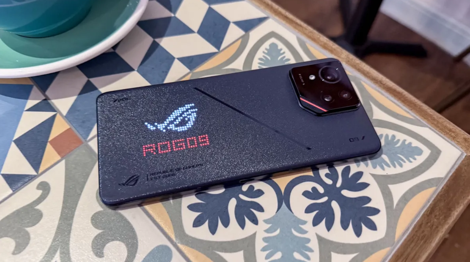Asus ROG Phone 9 Pro.