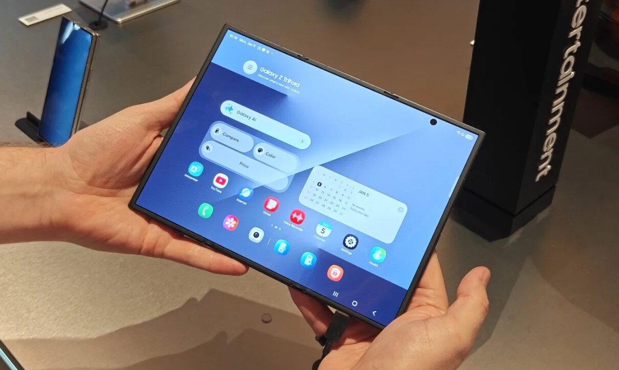 Galaxy Z TriFold.