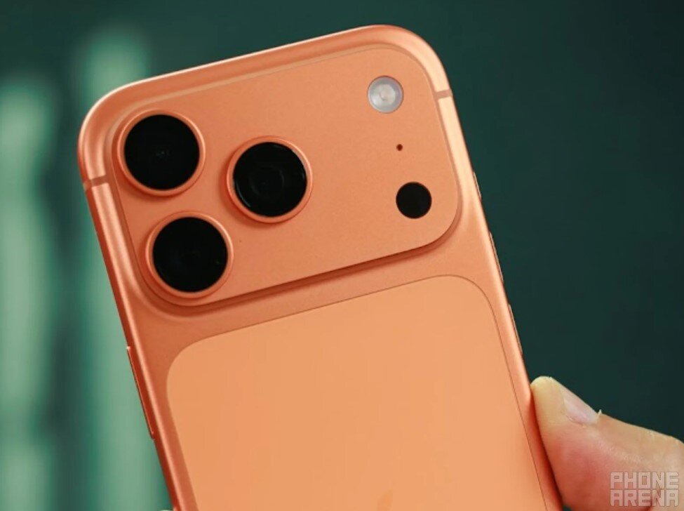 iPhone 17 Pro màu cam.