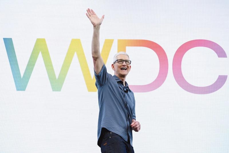 Siri phiên bản mới, Siri là gì, cách kích hoạt Siri, sự kiện WWDC 2026, Tim Cook từ chức ảnh 1 Siri phiên bản mới, Siri là gì, cách kích hoạt Siri, sự kiện WWDC 2026, Tim Cook từ chức ảnh 1