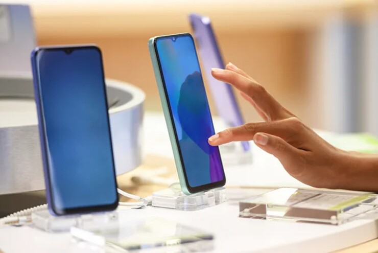 Người dùng có nhiều lựa chọn thay thế trên thị trường thay vì cứ bám trụ vào điện thoại Nokia không còn hỗ trợ.