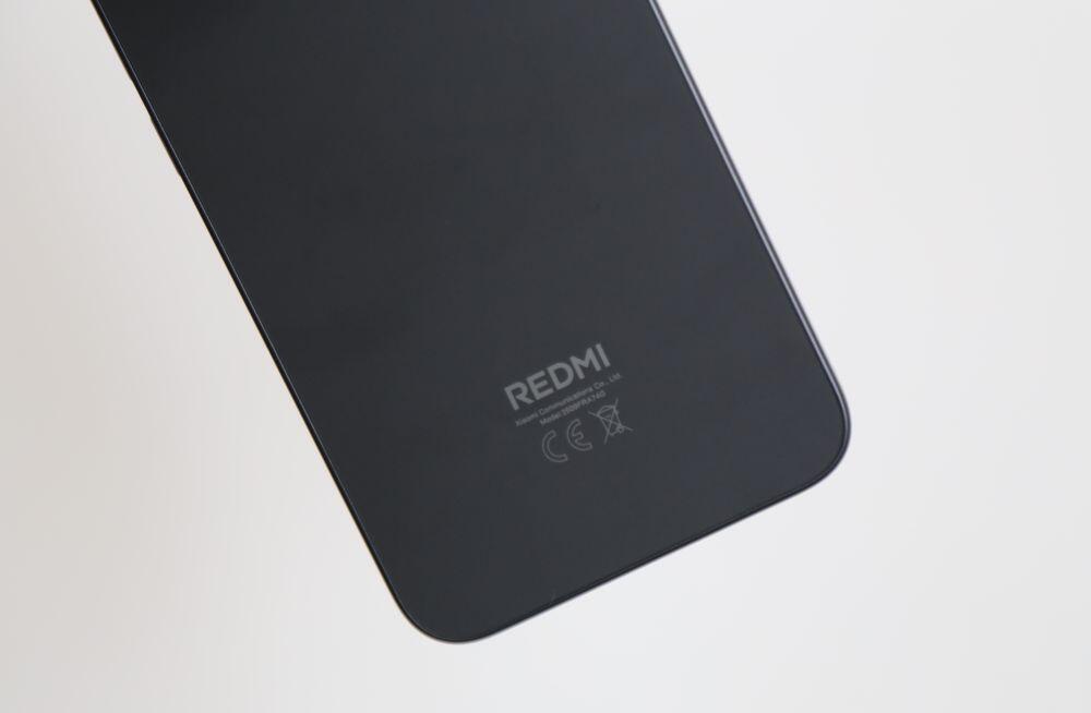 Các cạnh và mặt lưng của&nbsp;Redmi Note 17 Pro Max.