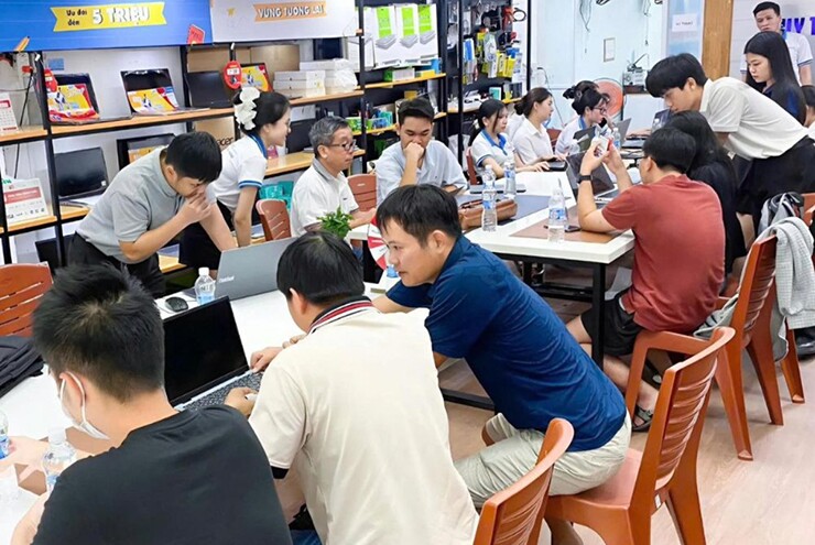 Người dùng có thể chú ý đến việc nâng RAM trên laptop nếu có thể.