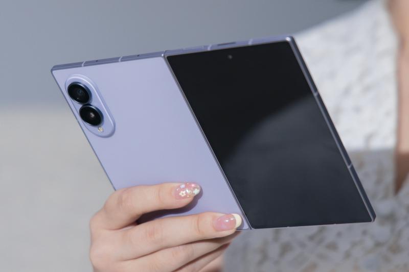 Z fold8 ảnh 6 Z fold8 ảnh 6