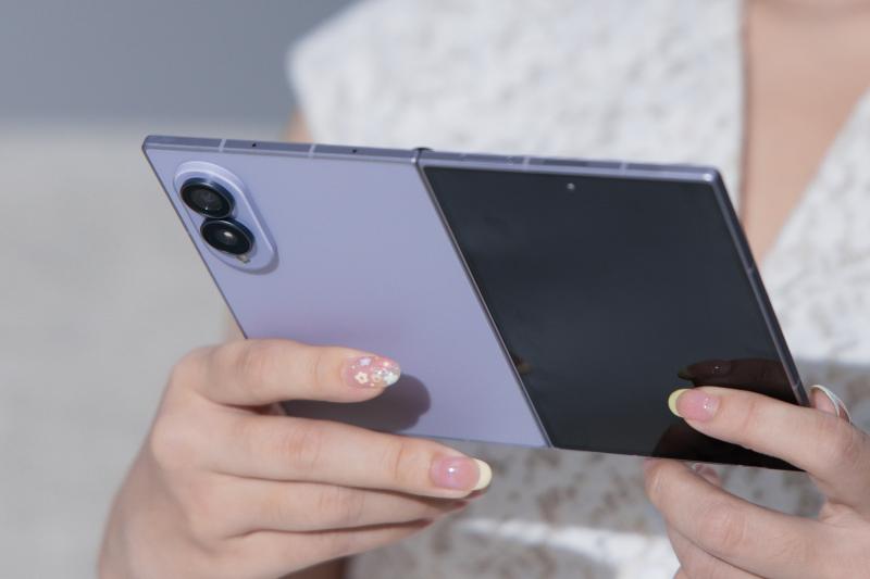 Z fold8 ảnh 7 Z fold8 ảnh 7