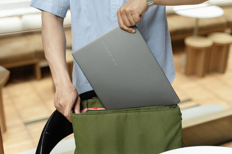 Laptop tăng giá ảnh 3