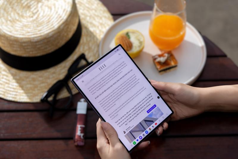 Galaxy Z8 series ảnh 2 Galaxy Z8 series ảnh 2