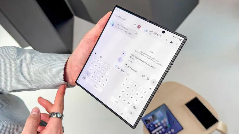 Galaxy Z Fold8 Ultra.