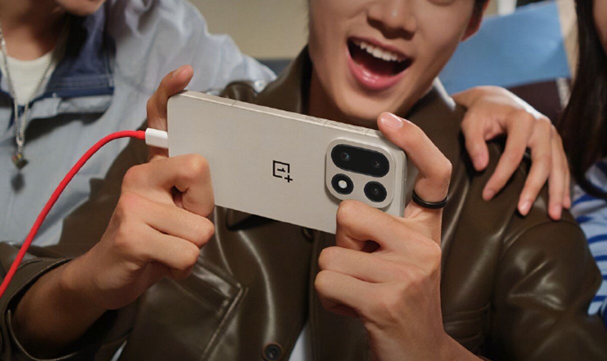 OnePlus 15.