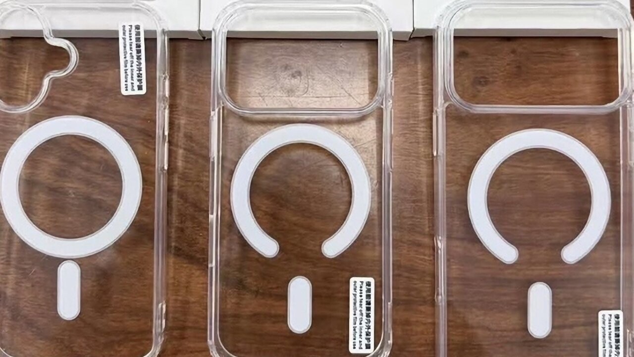 Hình ảnh ốp lưng trong suốt của Apple dành cho iPhone 18, iPhone 18 Pro, iPhone 18 Pro Max (trái sang phải).