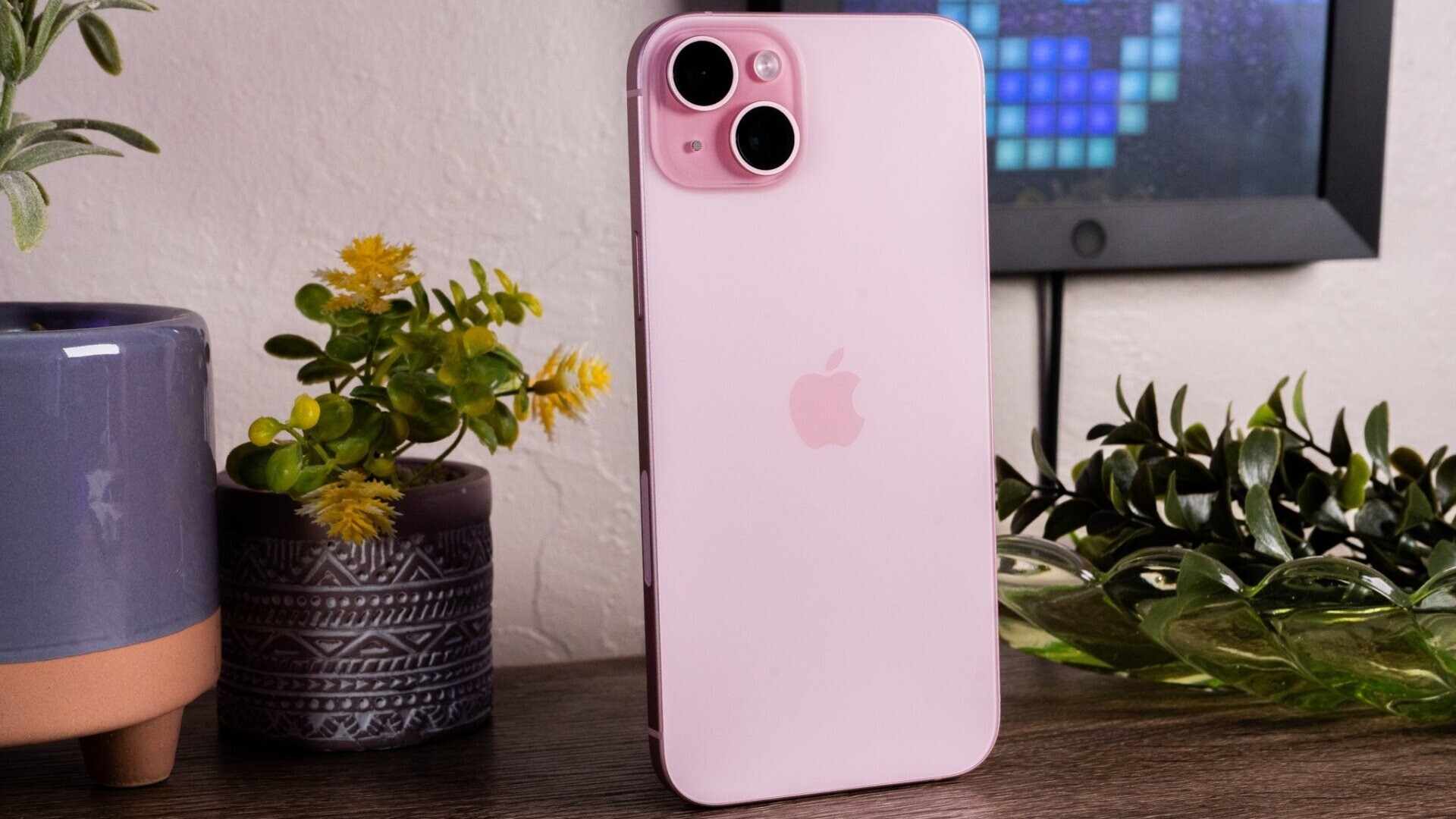 iPhone cũ tầm giá 10 triệu đồng đáng mua với màn Dynamic Island, cổng USB-C - 4