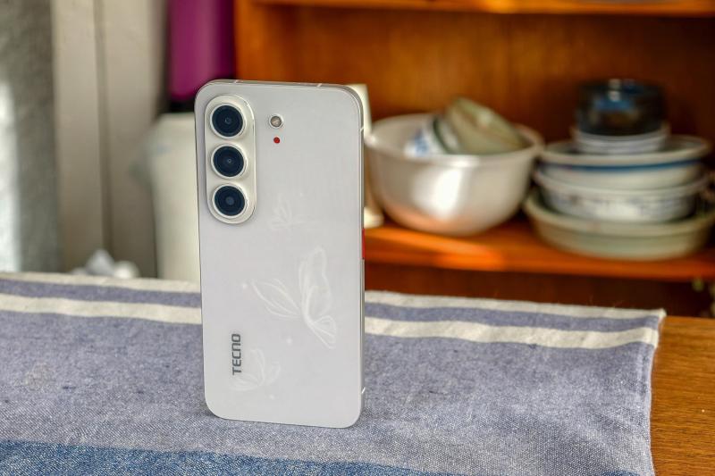 smartphone không viền, Tecno Bezelless phone, điện thoại không viền, viền màn hình ảnh 11 smartphone không viền, Tecno Bezelless phone, điện thoại không viền, viền màn hình ảnh 11