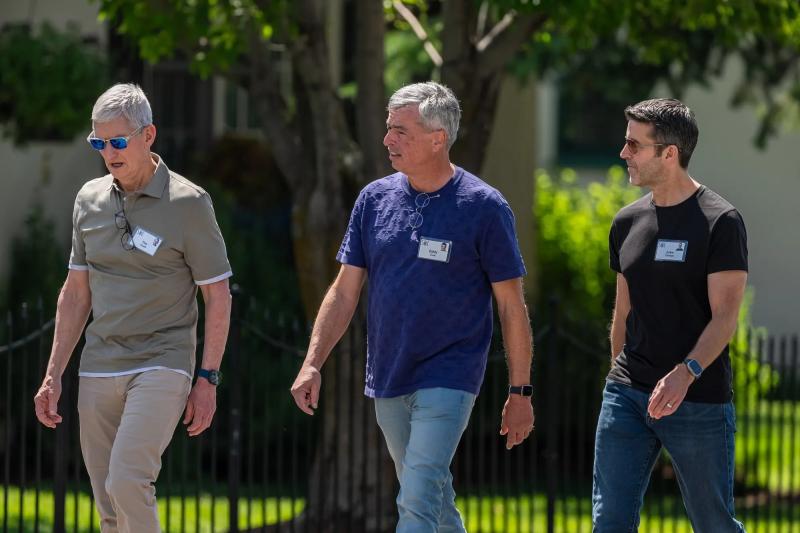 John Ternus là ai, Tim Cook nghỉ hưu, CEO Apple là ai, Tim Cook từ chức ảnh 2 John Ternus là ai, Tim Cook nghỉ hưu, CEO Apple là ai, Tim Cook từ chức ảnh 2