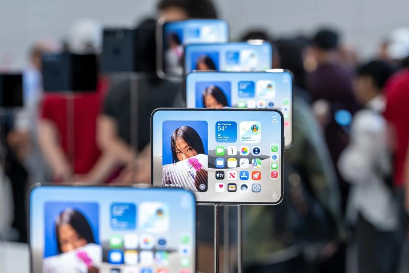 màn hình thông minh, CEO John Ternus, iPhone 18 Pro Max, trợ lý Siri AI, Apple Home Hub ảnh 2 màn hình thông minh, CEO John Ternus, iPhone 18 Pro Max, trợ lý Siri AI, Apple Home Hub ảnh 2