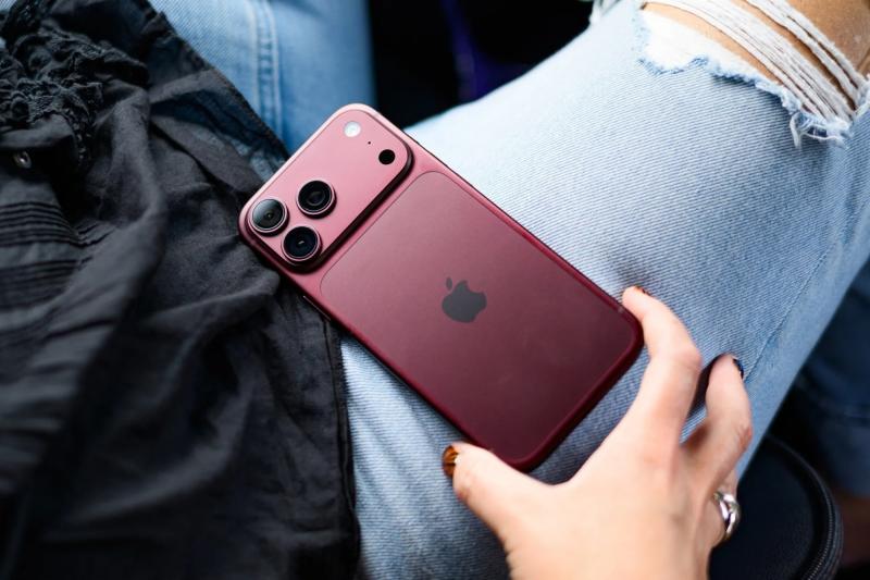 iPhone chai pin, thay pin iPhone, giá thay pin iPhone, giá thay pin Samsung, làm mới iPhone cũ ảnh 3 iPhone chai pin, thay pin iPhone, giá thay pin iPhone, giá thay pin Samsung, làm mới iPhone cũ ảnh 3