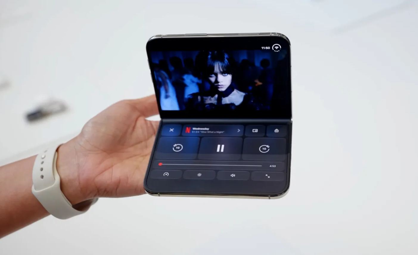 iPhone Duo được tùy chỉnh theo nhiều ứng dụng.