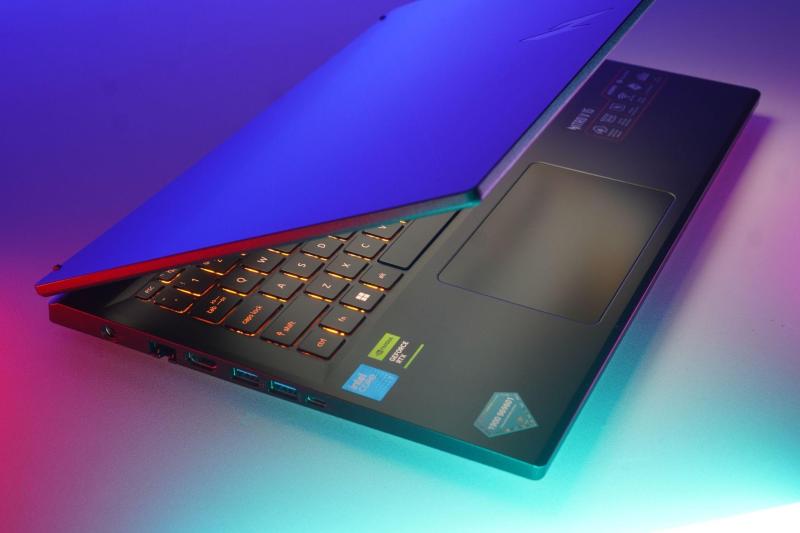 Laptop gaming ảnh 2