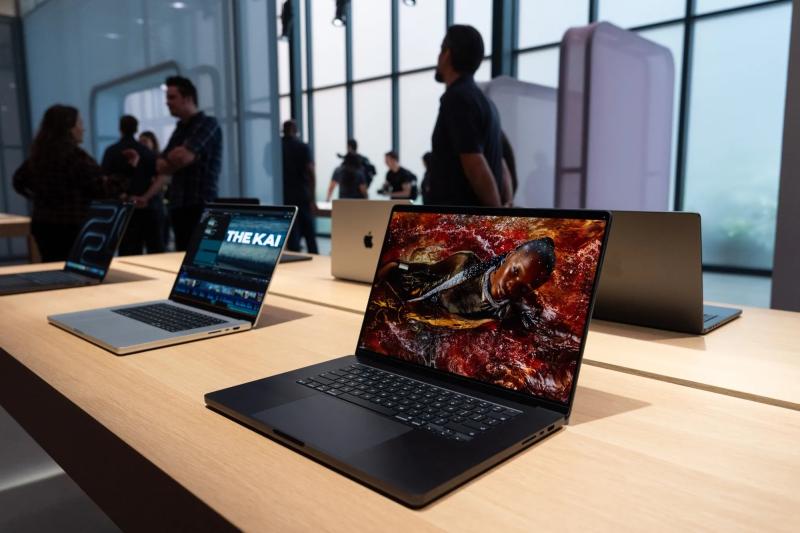 CEO Apple là ai, John Ternus là ai, CEO John Ternus, Tim Cook từ chức ảnh 2 CEO Apple là ai, John Ternus là ai, CEO John Ternus, Tim Cook từ chức ảnh 2