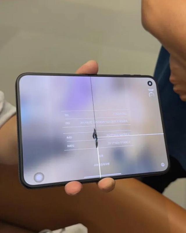 Một số iPhone Duo gặp sự cố được báo cáo.